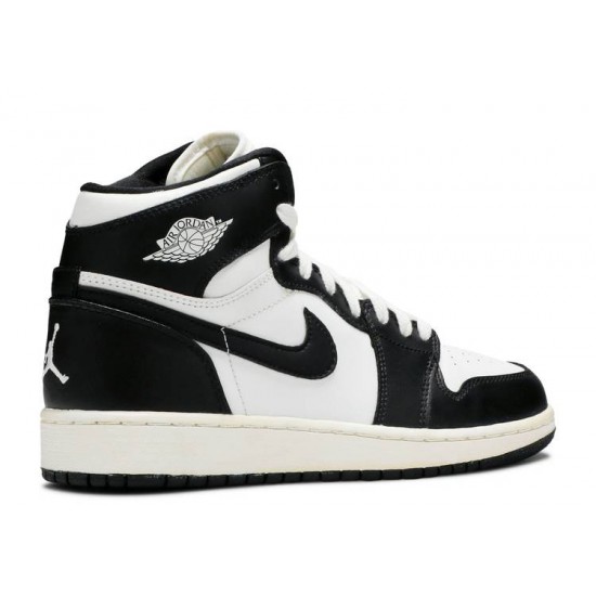 AIR JORDAN 1 RETRO GS COUNTDOWN PACK  Boty 332558 011