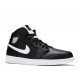 AIR JORDAN 1 RETRO MID BLACK WHITE  Boty 554724 038