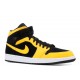 AIR JORDAN 1 RETRO MID REVERSE NEW LOVE  Boty 554724 071