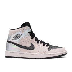 WMNS AIR JORDAN 1 MID IRIDESCENT  Boty bq6472 602