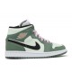 WMNS AIR JORDAN 1 MID SE DUTCH GREEN  Boty cz0774 300