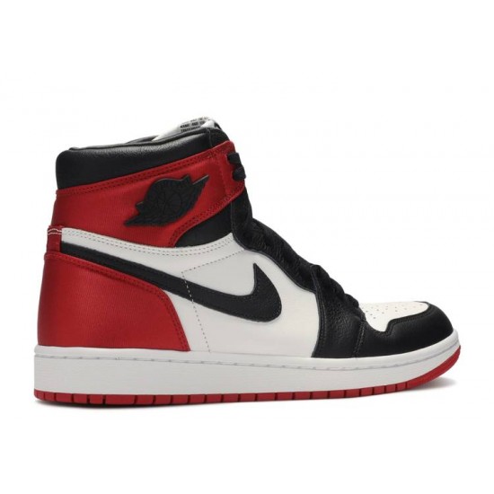 WMNS AIR JORDAN 1 RETRO HIGH SATIN BLACK TOE  Boty cd0461 016